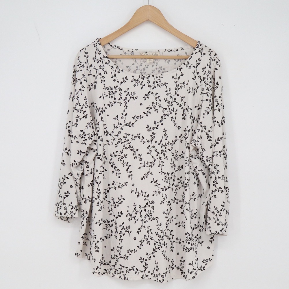 Emaline Top Woman 2X Floral White Black 3/4 Sleeve Scoop Neck Excellent